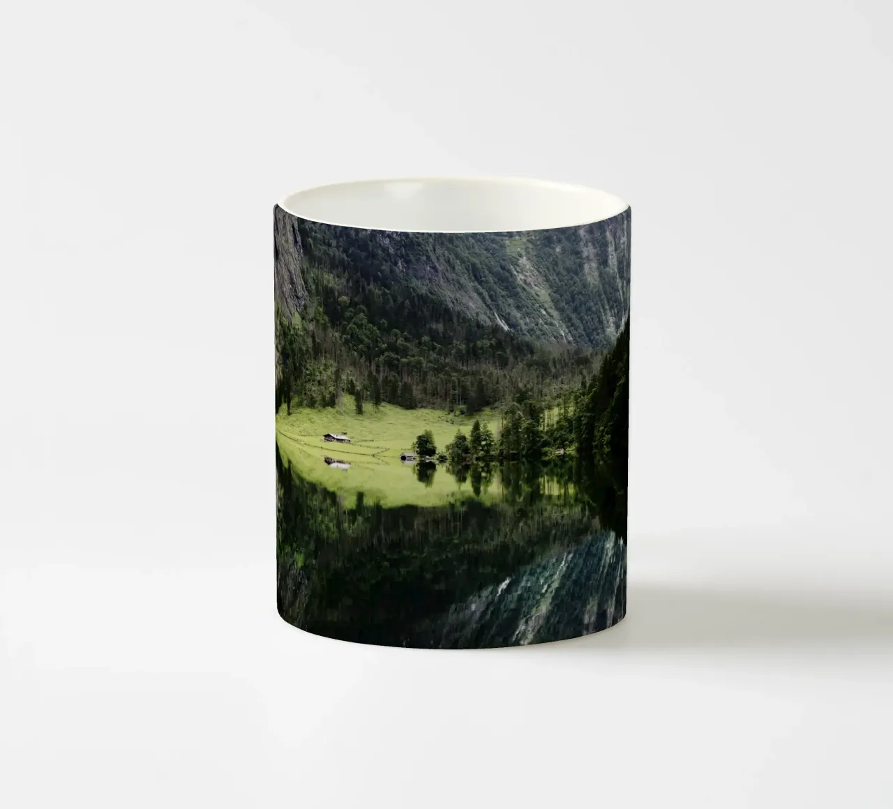 Riflessione sul Königssee tazza in ceramica da Simon Koy