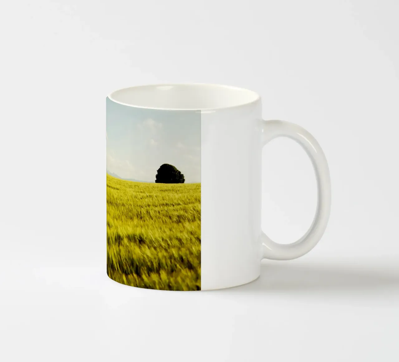 Campo di grano in Alta Baviera tazza in ceramica da Simon Koy