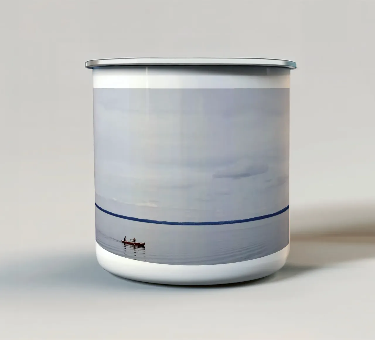 Canottaggio sul lago Chiemsee tazza in smalto da Simon Koy