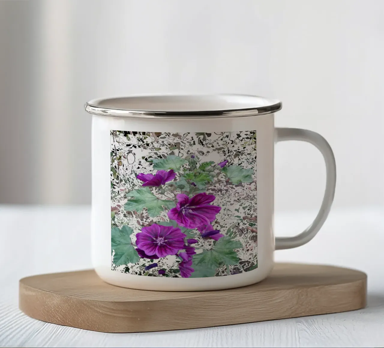 Gerani viola su uno sfondo a scacchiera tazza in smalto da Gürsel Yesil Digital Art