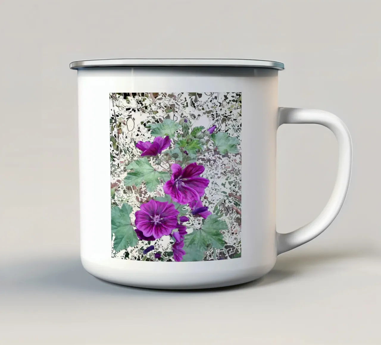 Gerani viola su uno sfondo a scacchiera tazza in smalto da Gürsel Yesil Digital Art