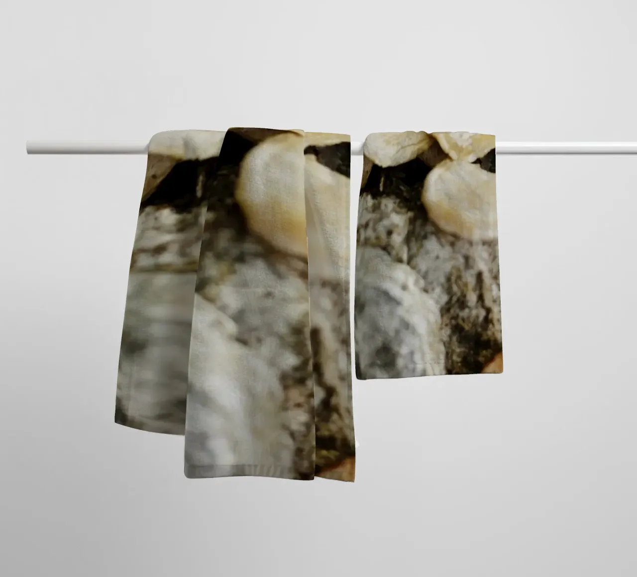Formaggio del Perigord asciugamano da bagno da Simon Koy