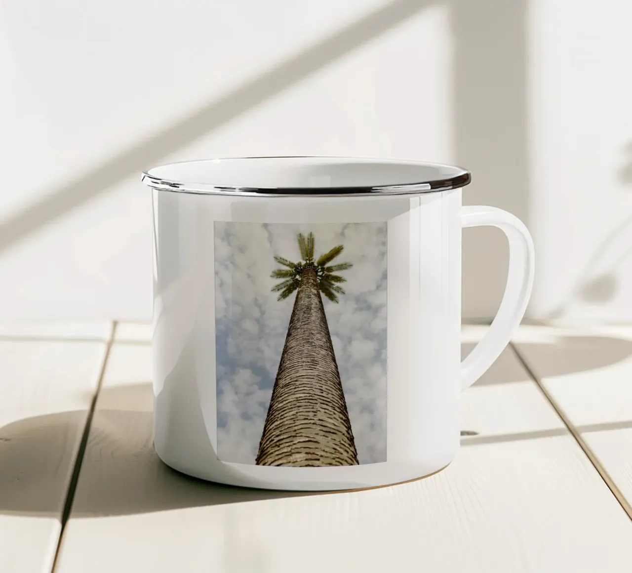 Torre radio delle palme in Marocco (Asilah) tazza in smalto da Simon Koy