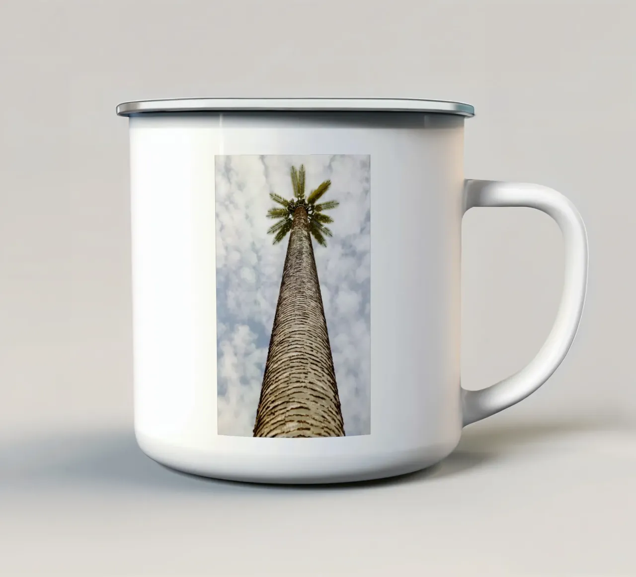 Torre radio delle palme in Marocco (Asilah) tazza in smalto da Simon Koy
