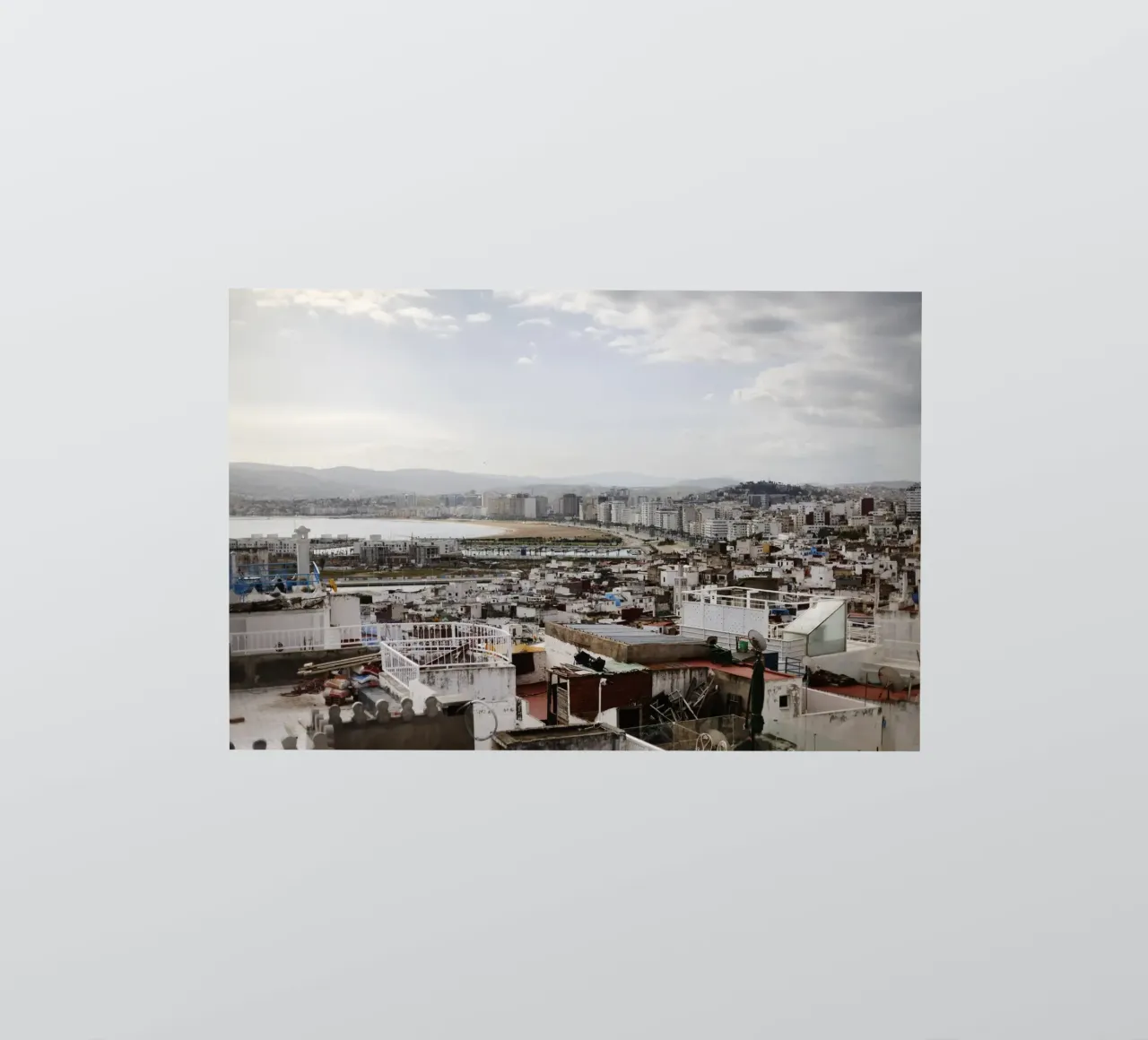 Tanger vue autocollant de Simon Koy