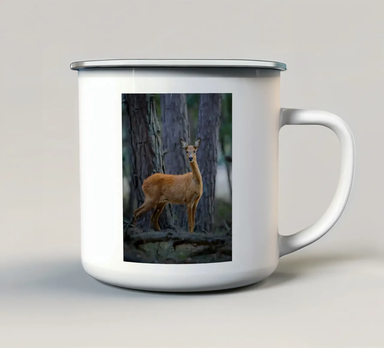 Femmina di capriolo tazza in smalto da Tom's Wildlife