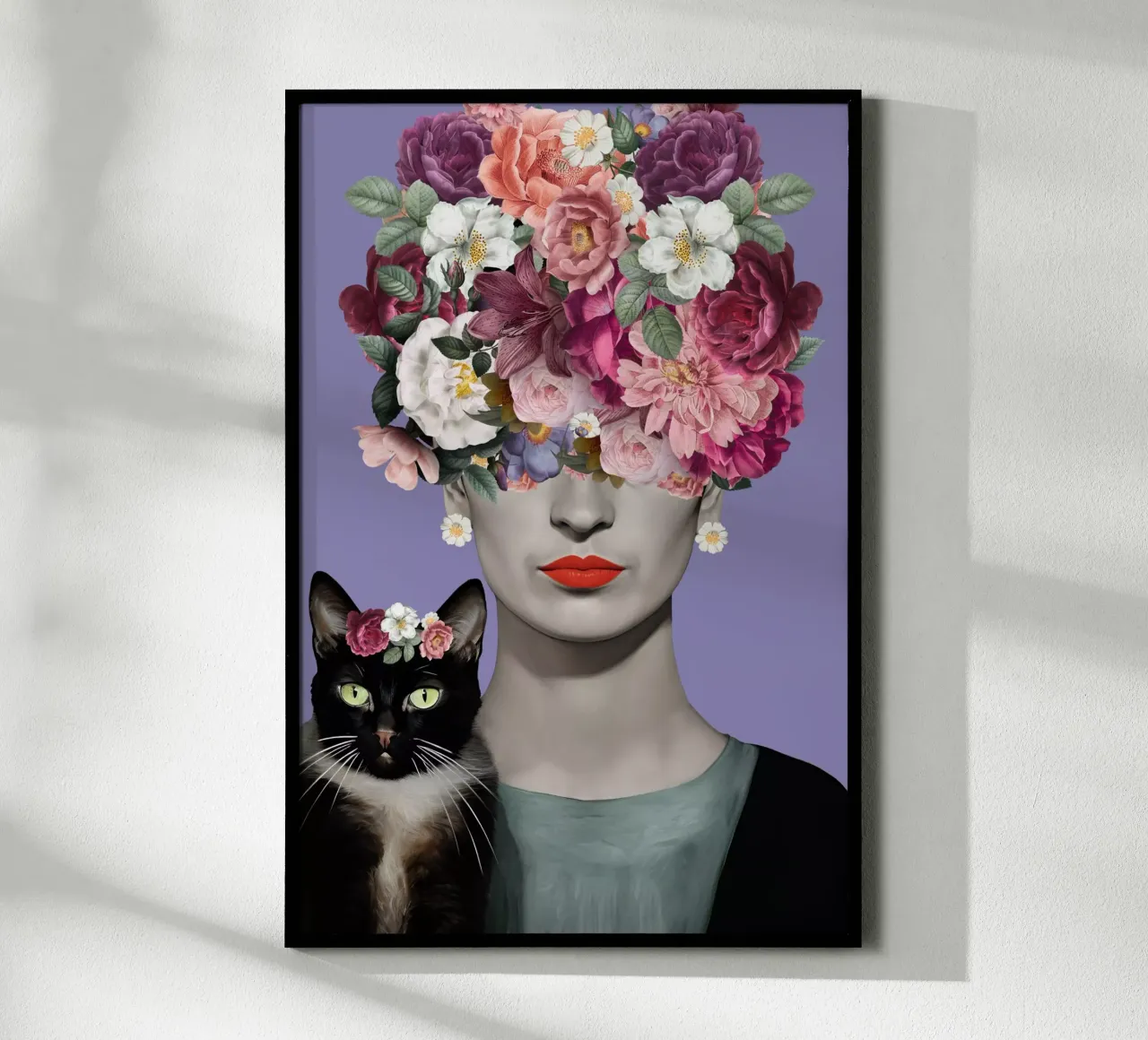 Frida viola-rosa Floreale poster con telaio in alluminio da Carinaprint