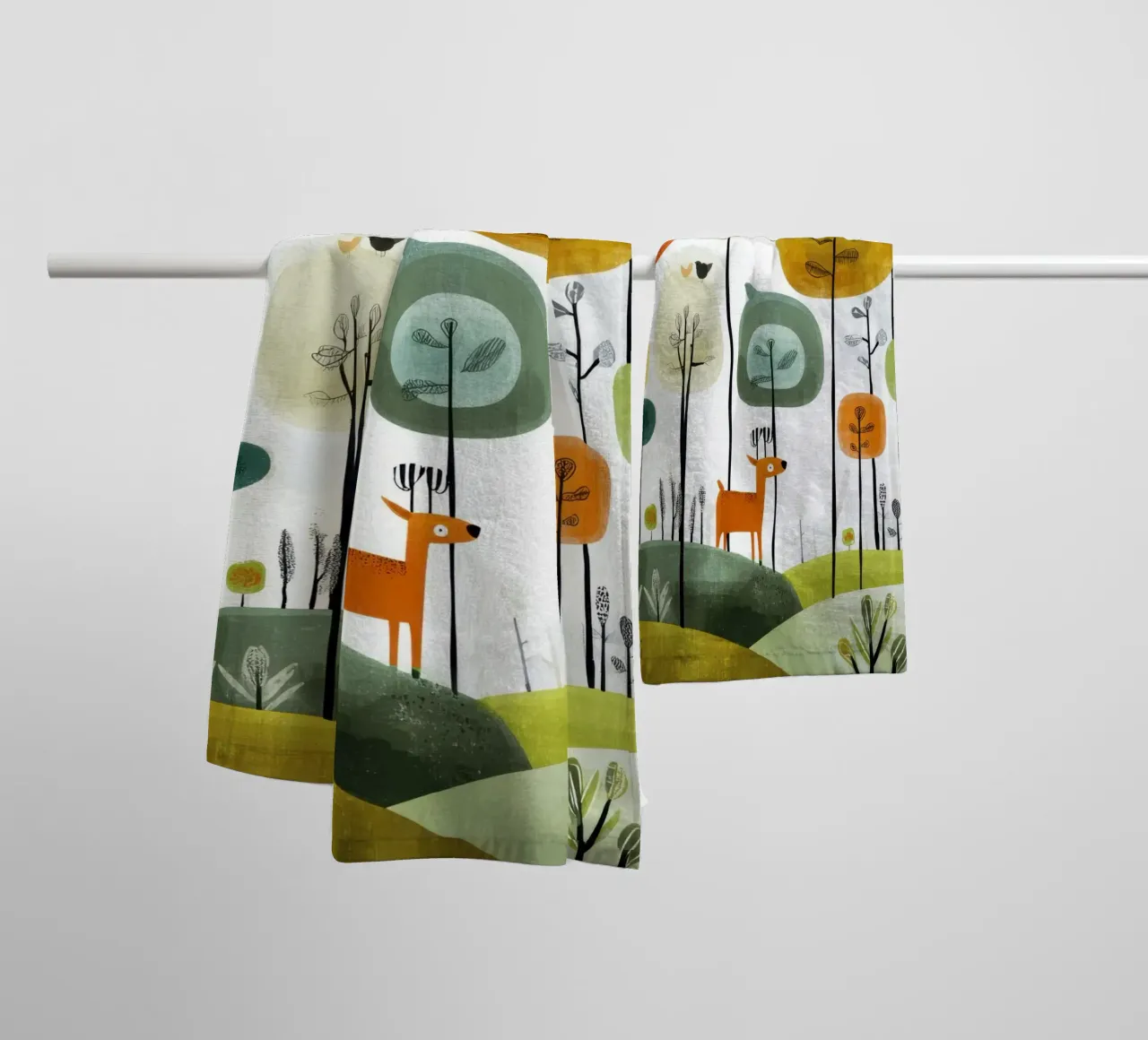Foresta stravagante con cervi e uccelli asciugamano da bagno da Artbyvo