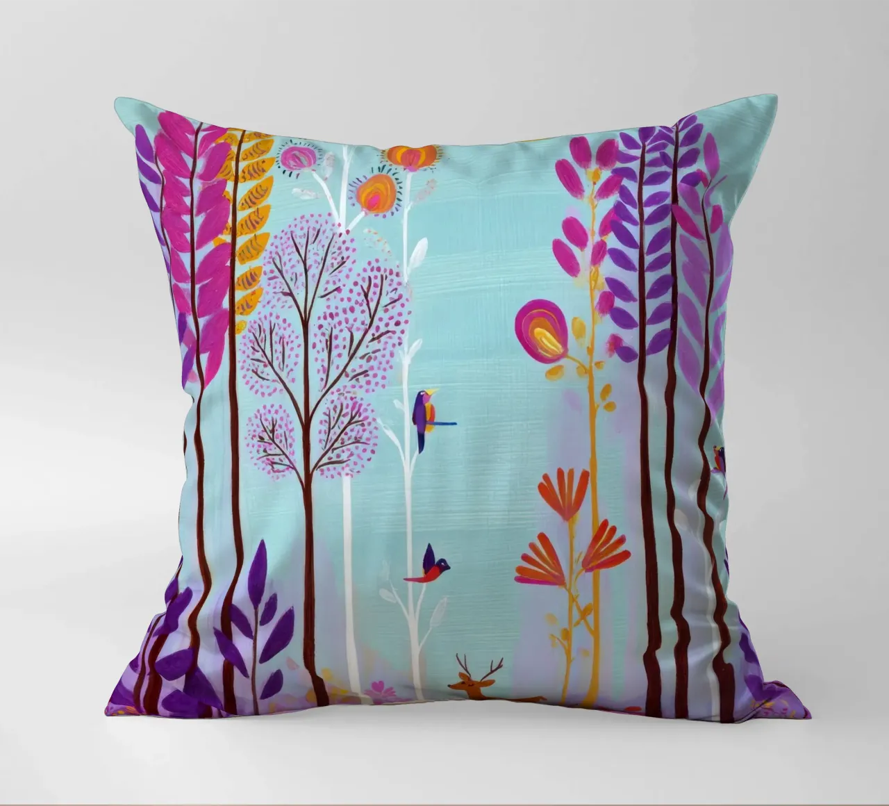 Foresta incantata colorata con cervi e uccelli cuscino da Artbyvo