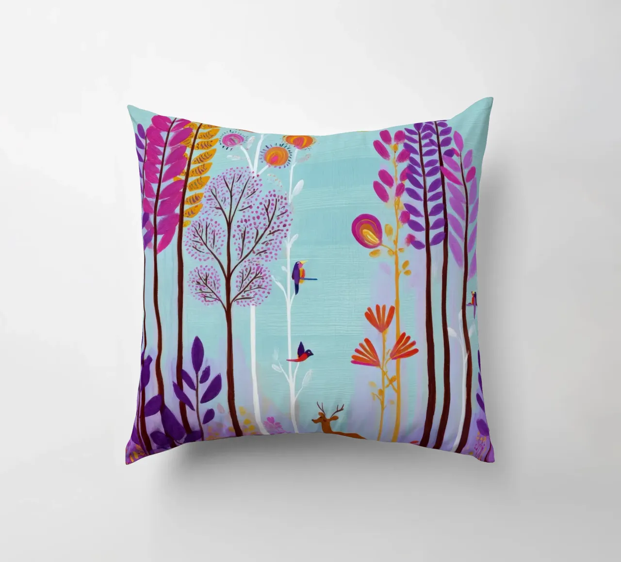 Foresta incantata colorata con cervi e uccelli cuscino da Artbyvo