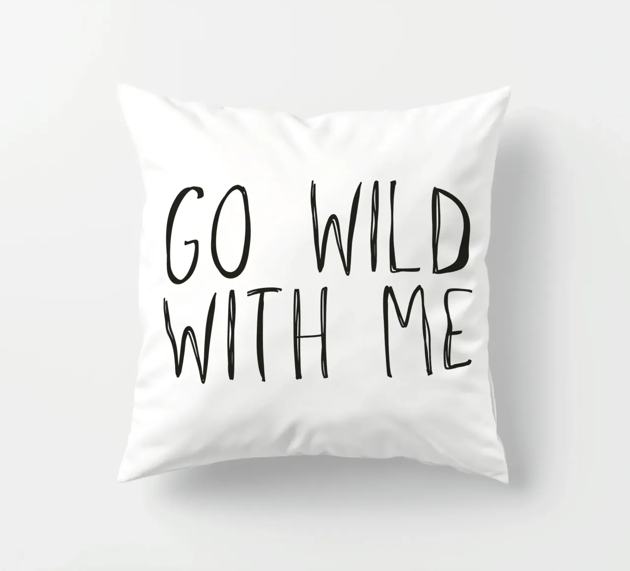 Go Wild cuscino da PurePeachStudio