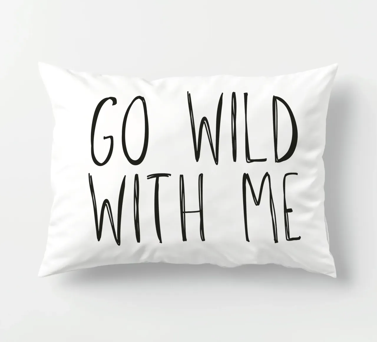 Go Wild cuscino da PurePeachStudio