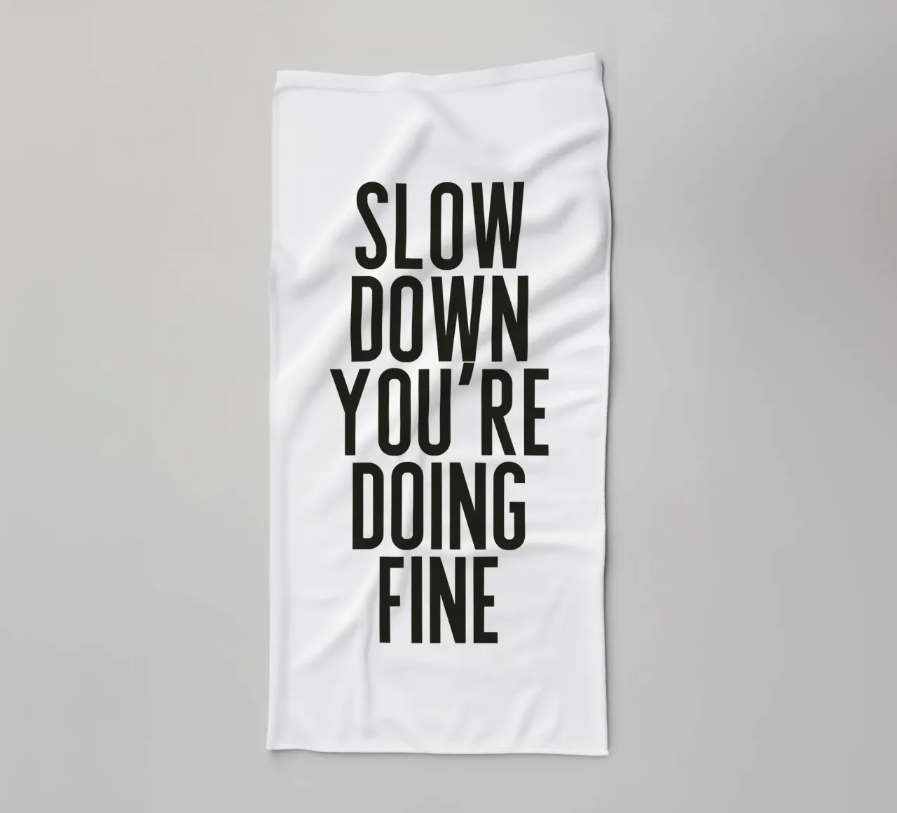 Slow Down badhanddoek van PurePeachStudio
