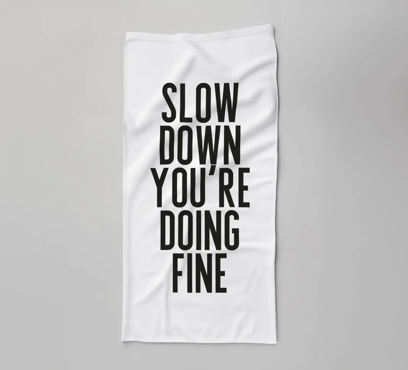 Slow Down badhanddoek van PurePeachStudio