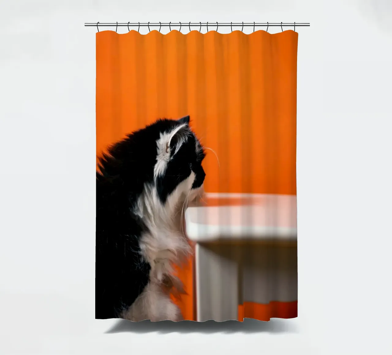 cat table in orange shade tenda da doccia da feny