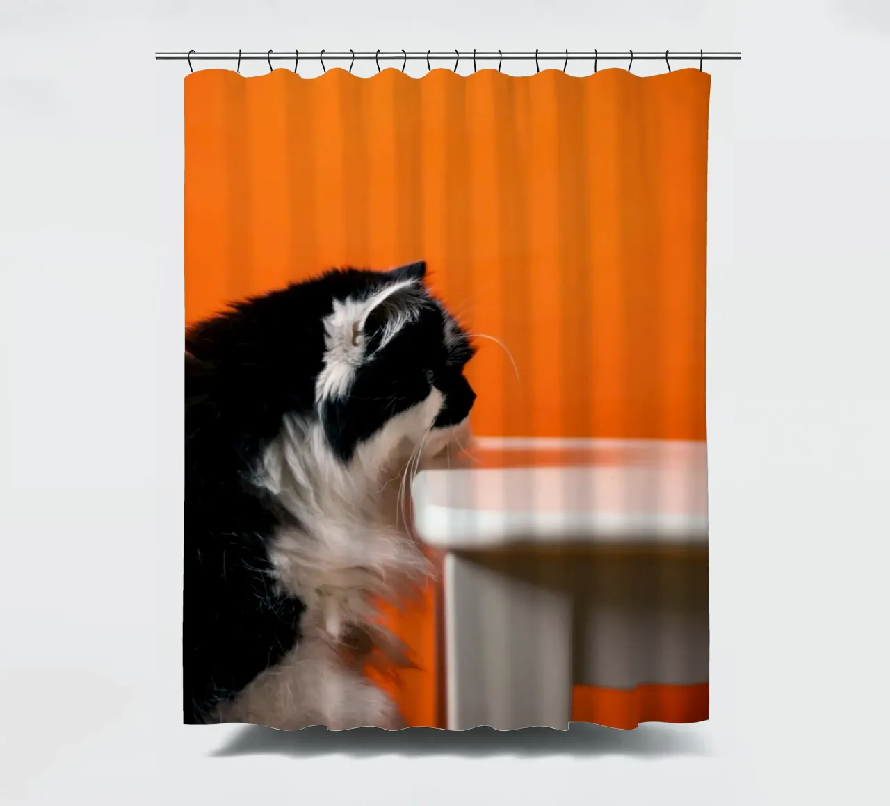 cat table in orange shade tenda da doccia da feny