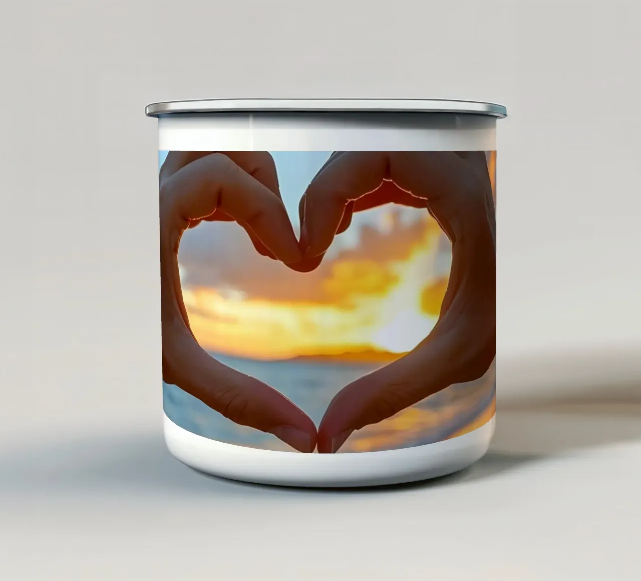 Amore costiero tazza in smalto da M-Ulrich-Digital Art