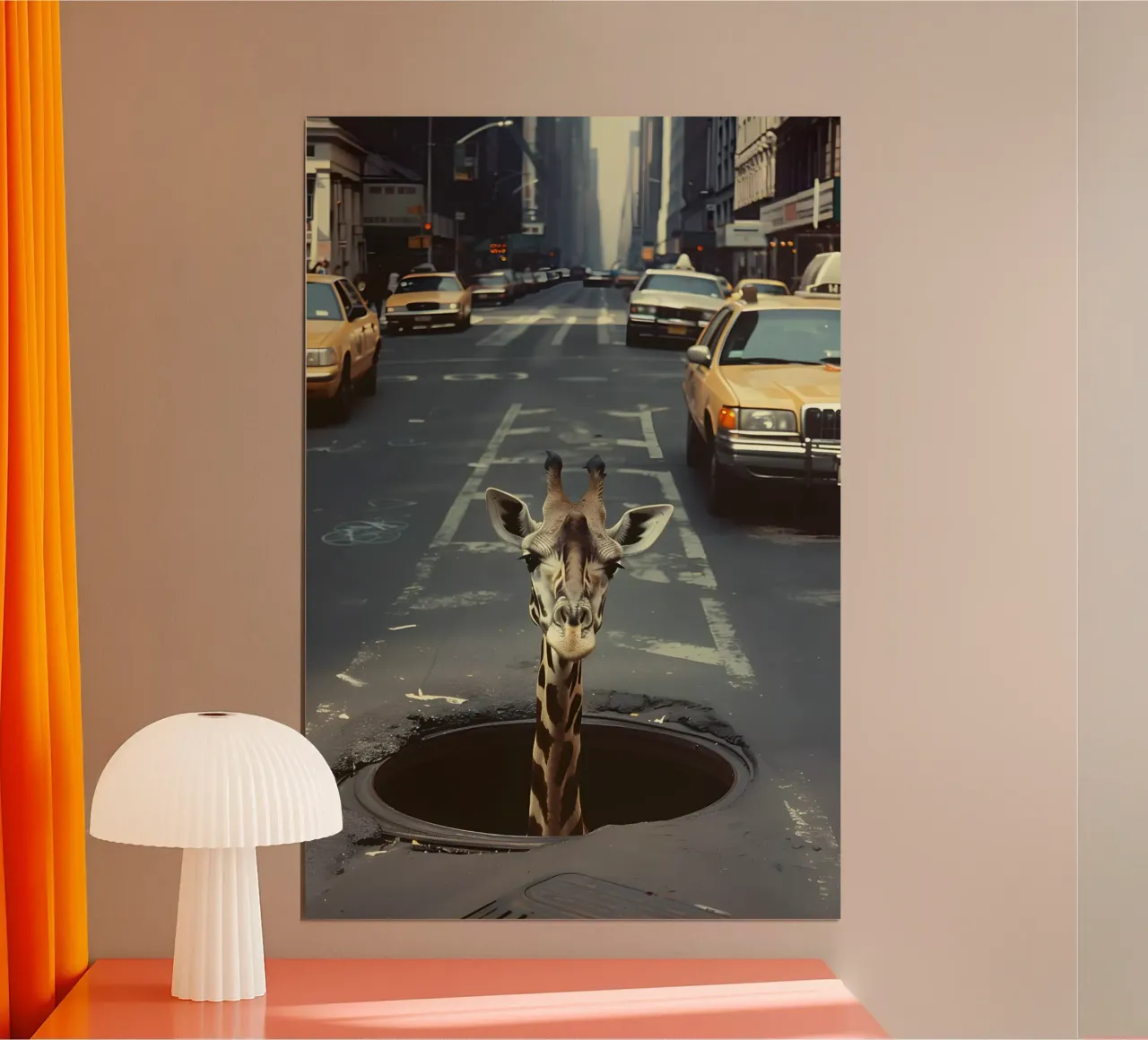 Giraffa nella giungla urbana poster con telaio in legno da M-Ulrich-Digital Art