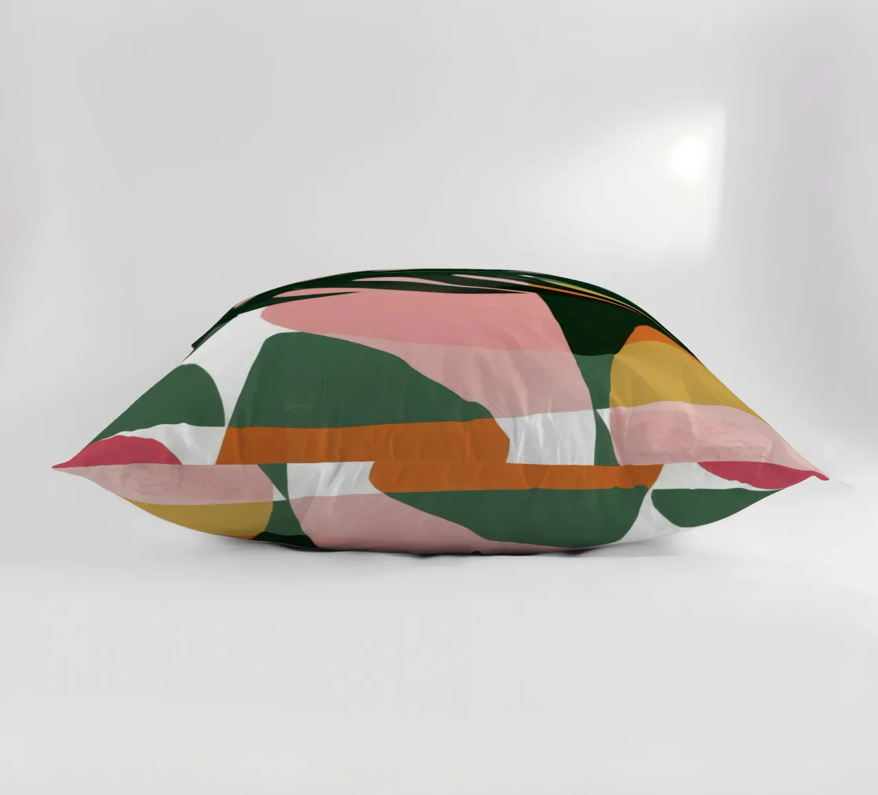 Patchwork di foglie geometriche cuscino da Kala Martir