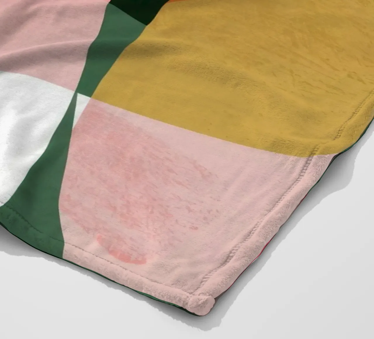 Patchwork di foglie geometriche coperta in pile da Kala Martir