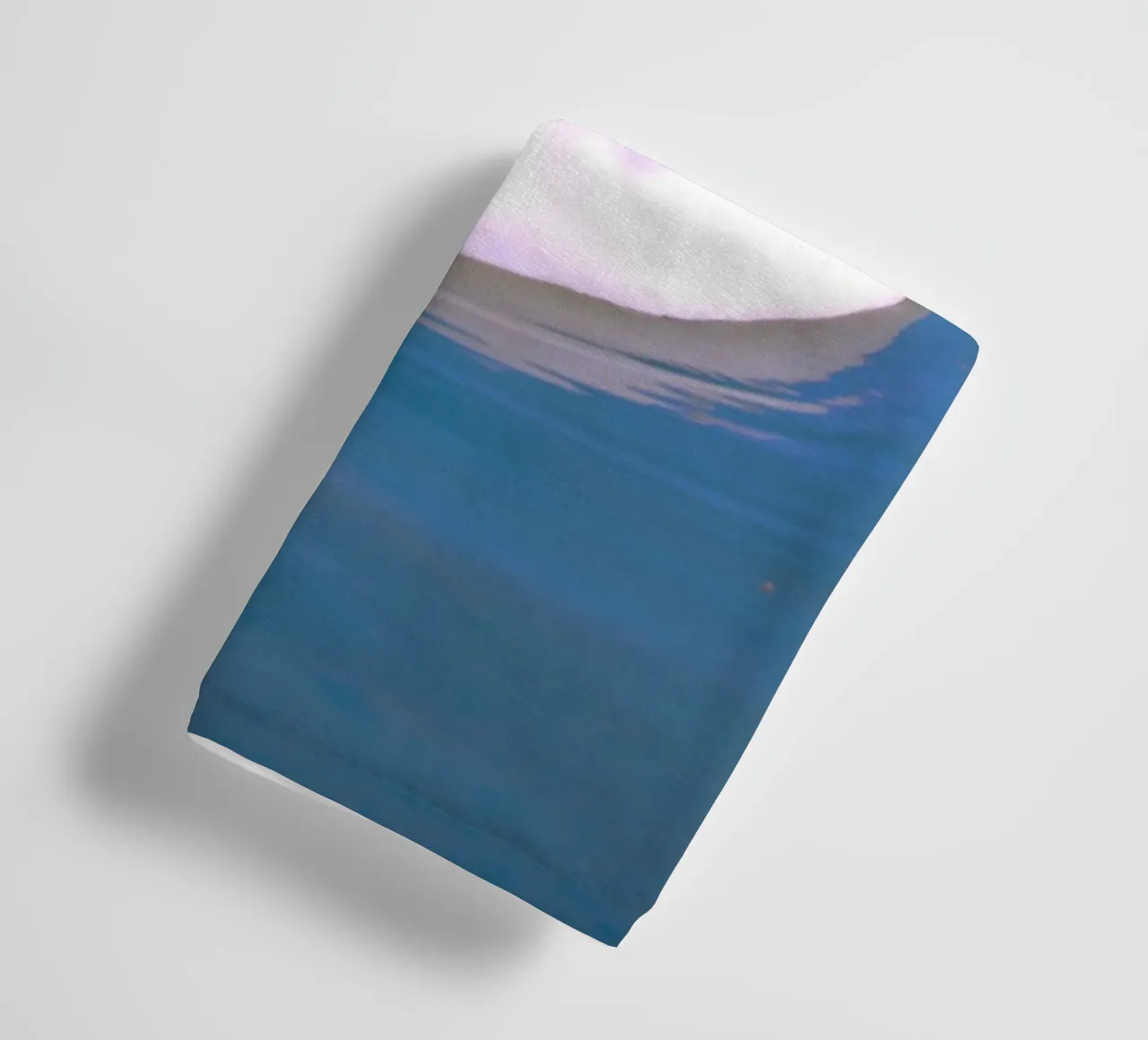 Witte eend - symbool van vrede en rust badhanddoek van Nature's Palette