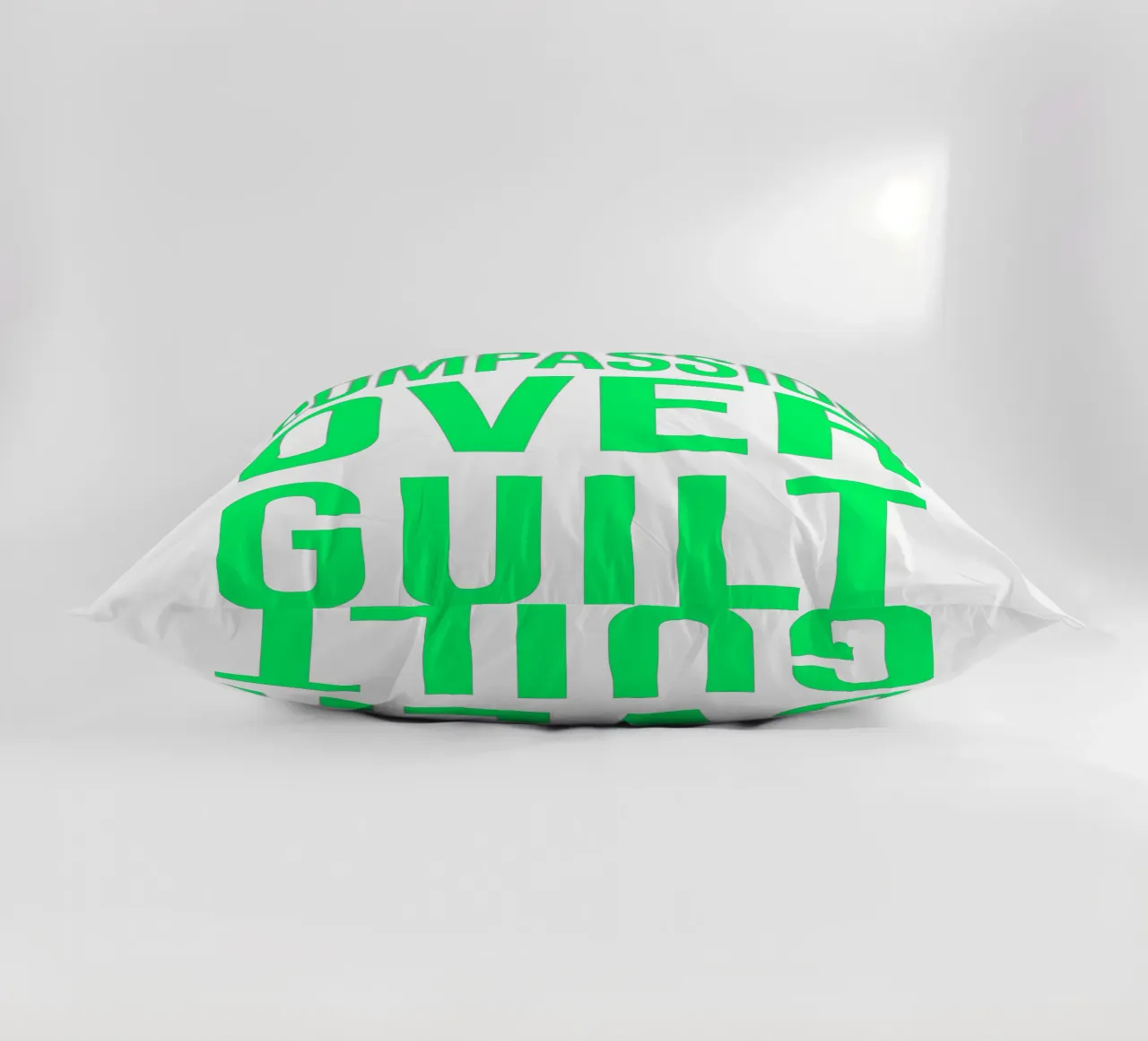 OVER Series- bold letters, brave values (5 colors) cuscino da OVER SERIES