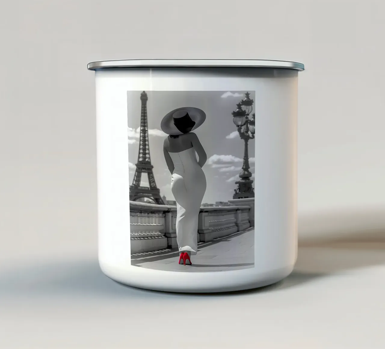 Dichiarazione di moda alla Torre Eiffel tazza in smalto da M-Ulrich-Digital Art