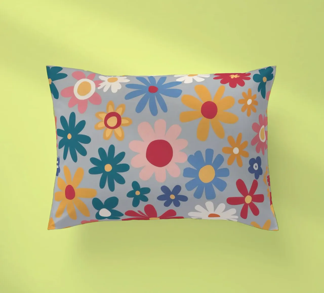 Patchwork di pose pastello cuscino da Absca Gallery