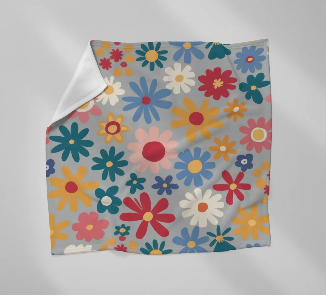 Patchwork di pose pastello coperta in pile da Absca Gallery