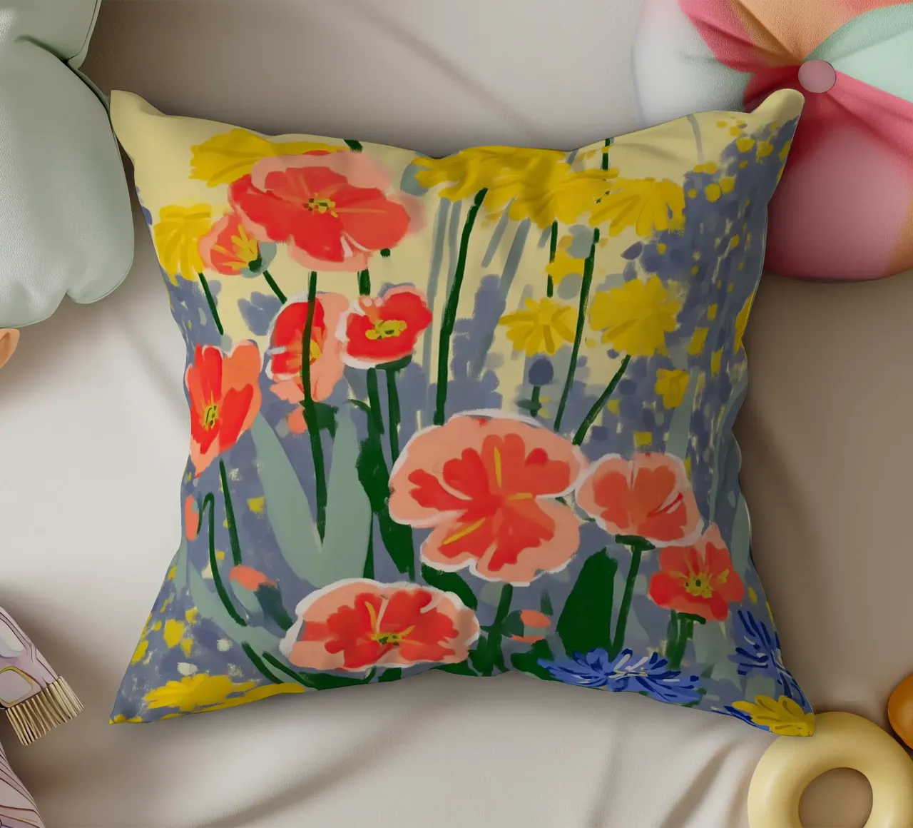 Sunshine Meets the Poppies cuscino da Amelie Rose