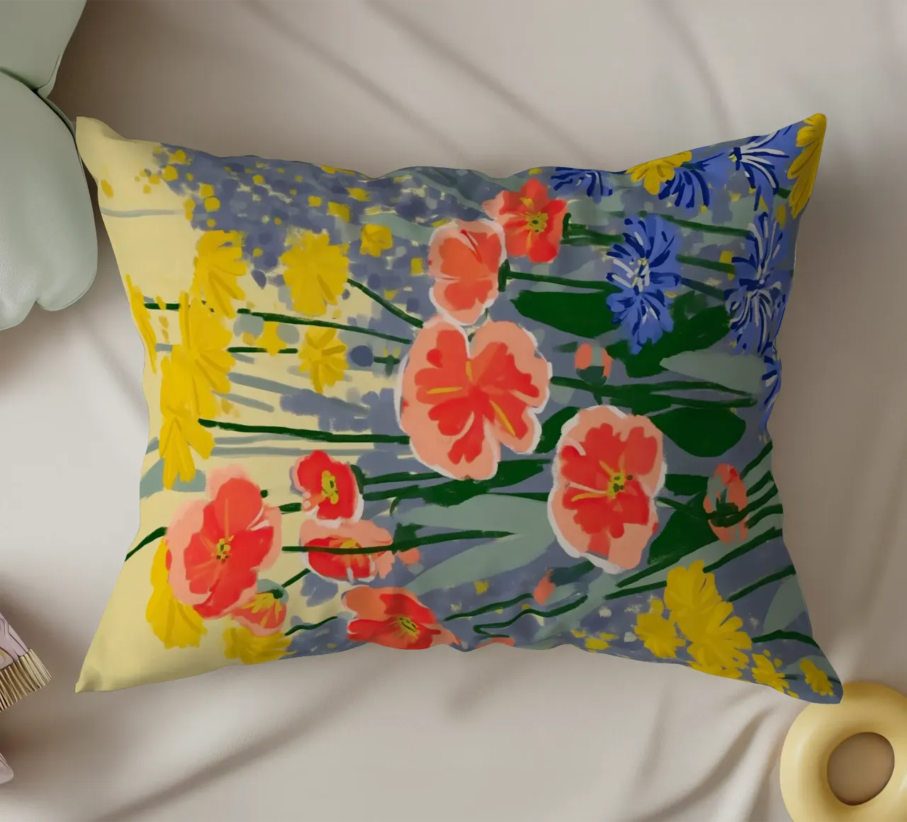 Sunshine Meets the Poppies cuscino da Amelie Rose