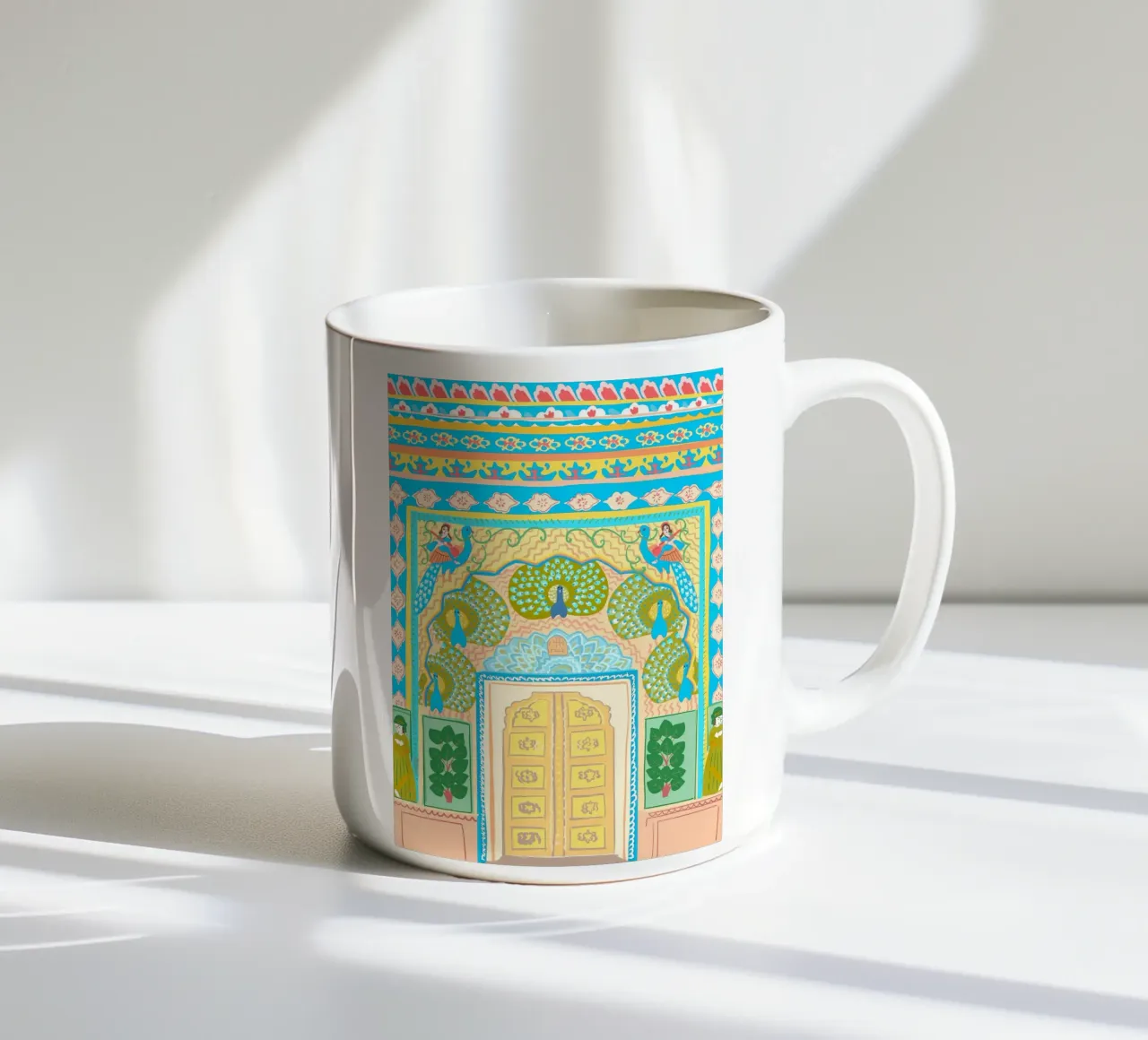 Porta dei pavoni a Jaipur, arte Mughal, Illustrazione tazza in ceramica da Taika Tori Art
