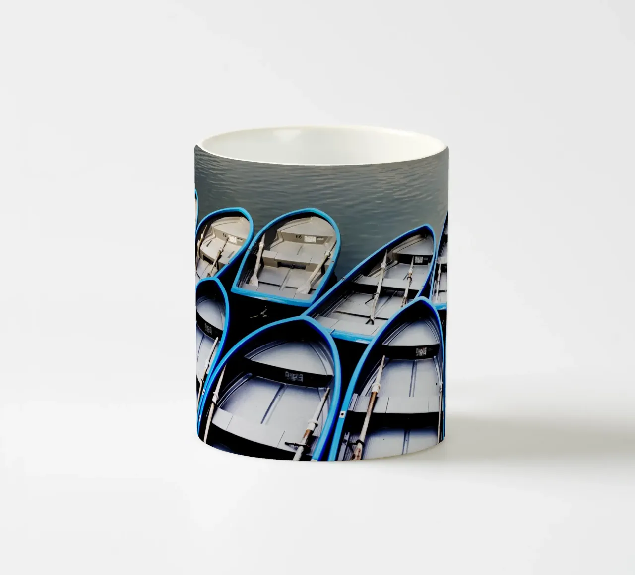 Ruderboote a Kyoto tazza in ceramica da Simon Koy