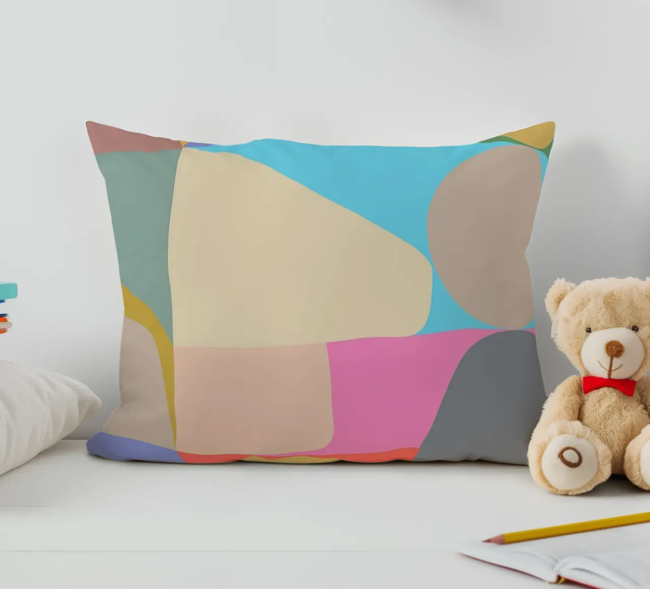 Composizione colorata di forme geometriche astratte cuscino da Courtney