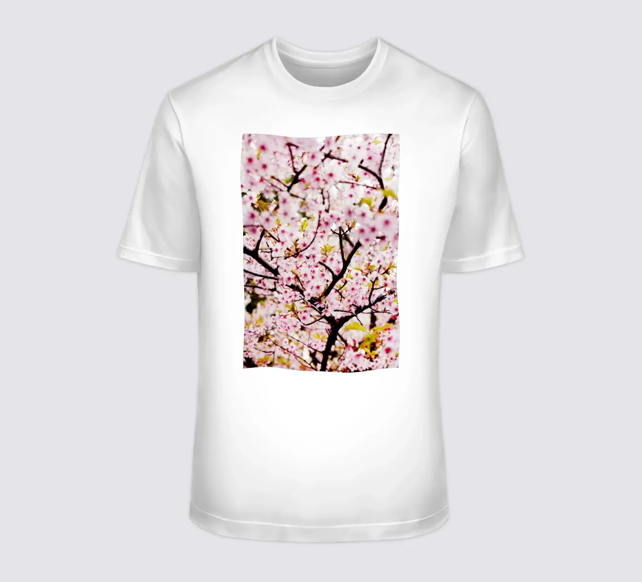 Fiori di ciliegio in Giappone t-shirt da Simon Koy