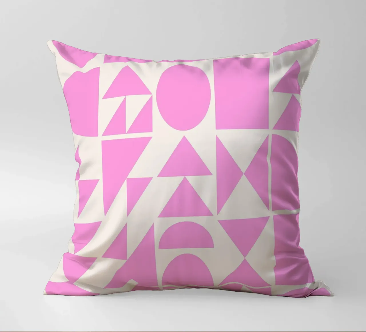 Forme geometriche di metà secolo in rosa cuscino da Courtney