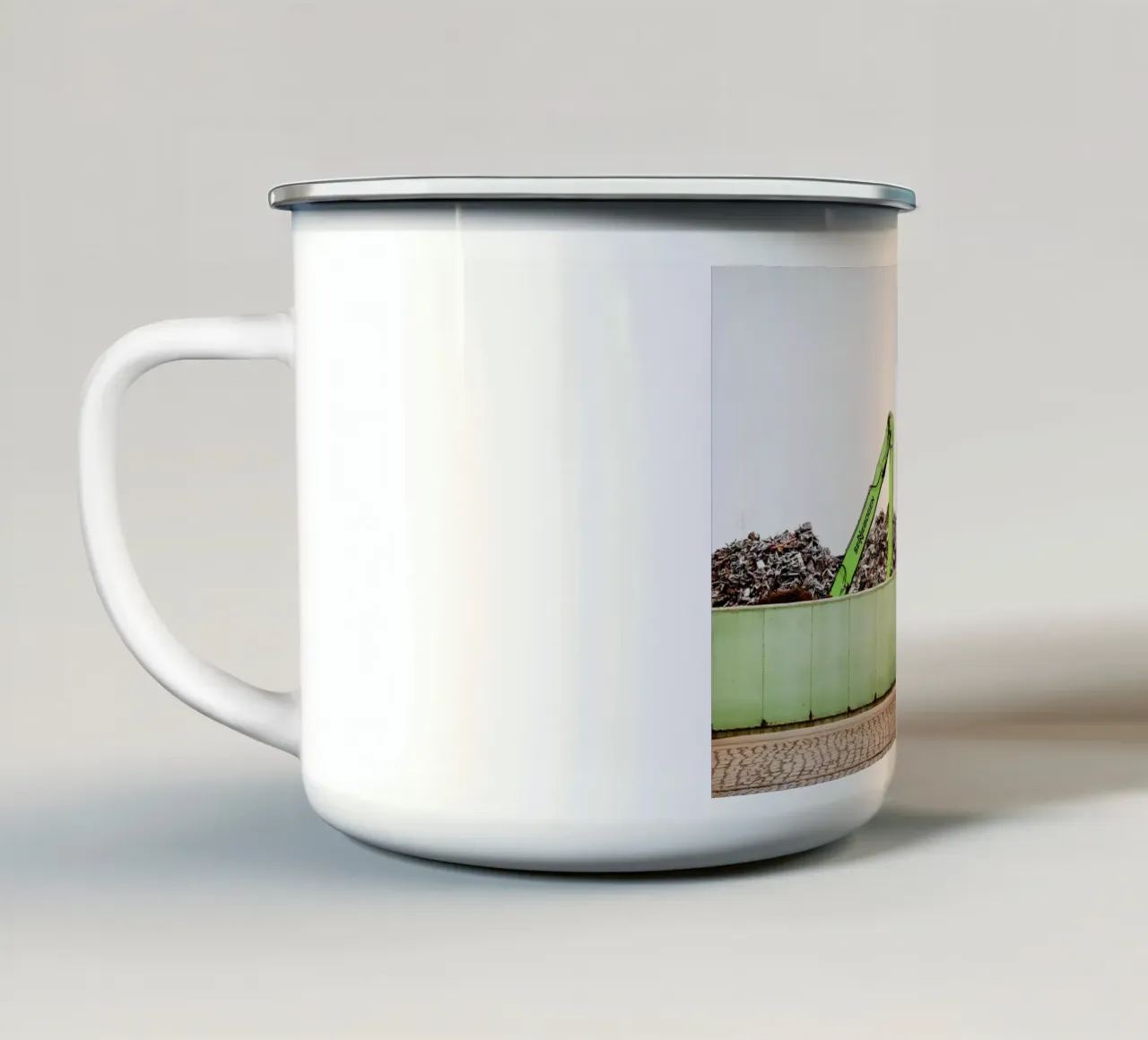 Rottamazione ad Amburgo tazza in smalto da Simon Koy