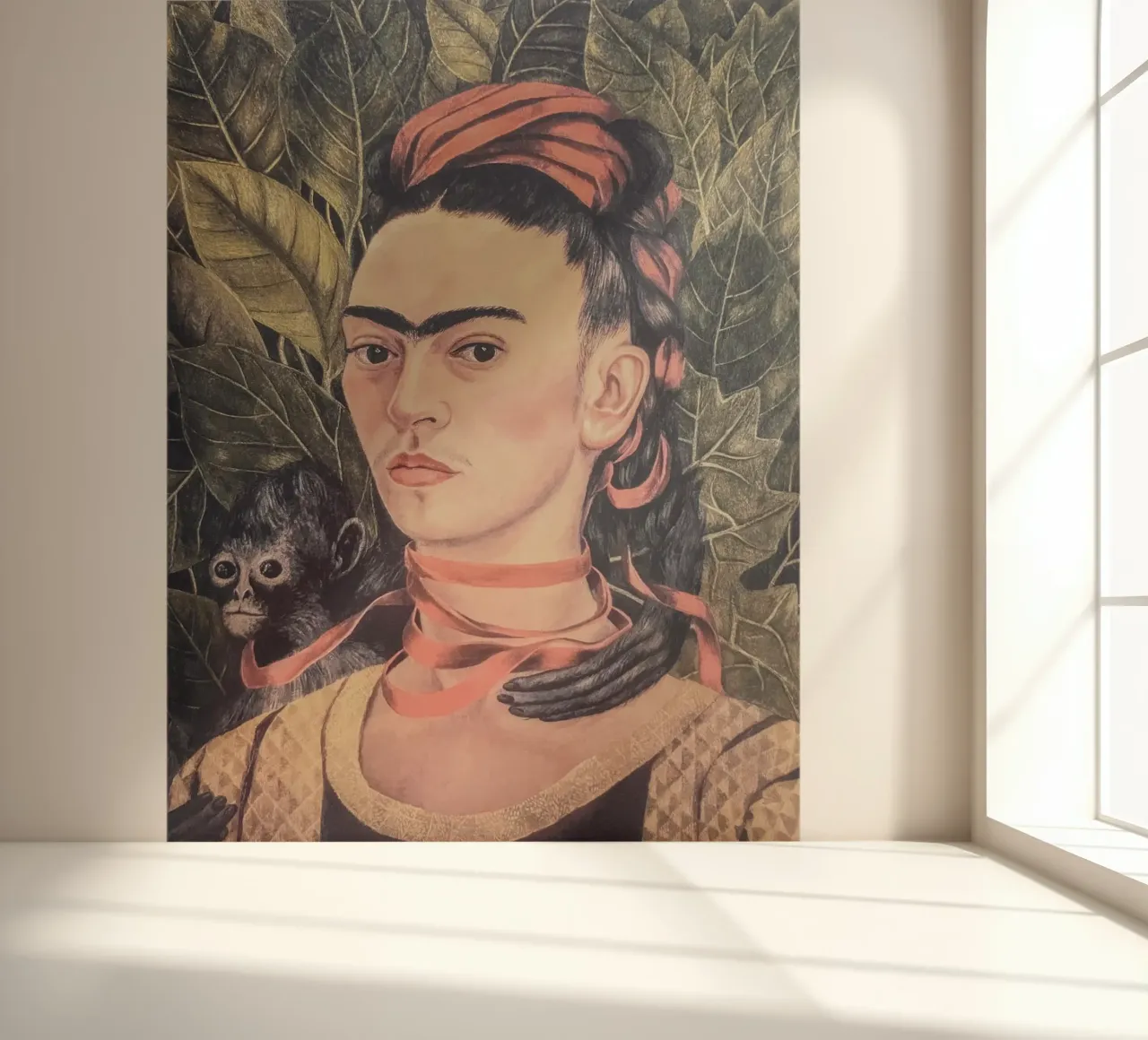 Portrait Frida Kahlo mit Affe Fototapete von Carinaprint