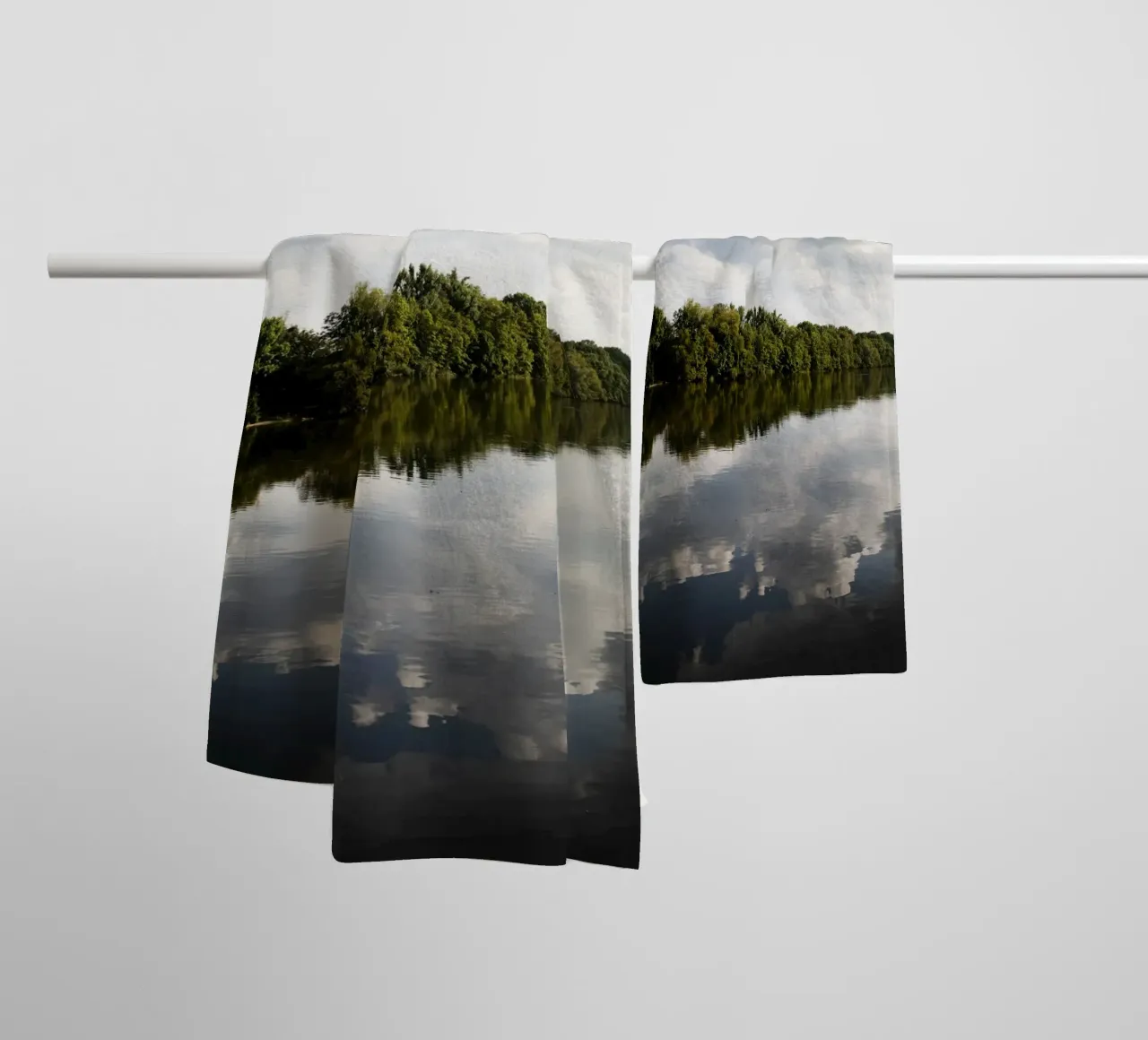 Reflection on the Isar towel by Simon Koy