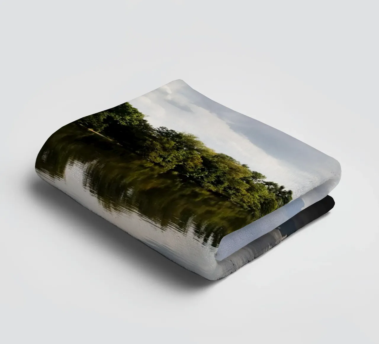 Reflection on the Isar towel by Simon Koy