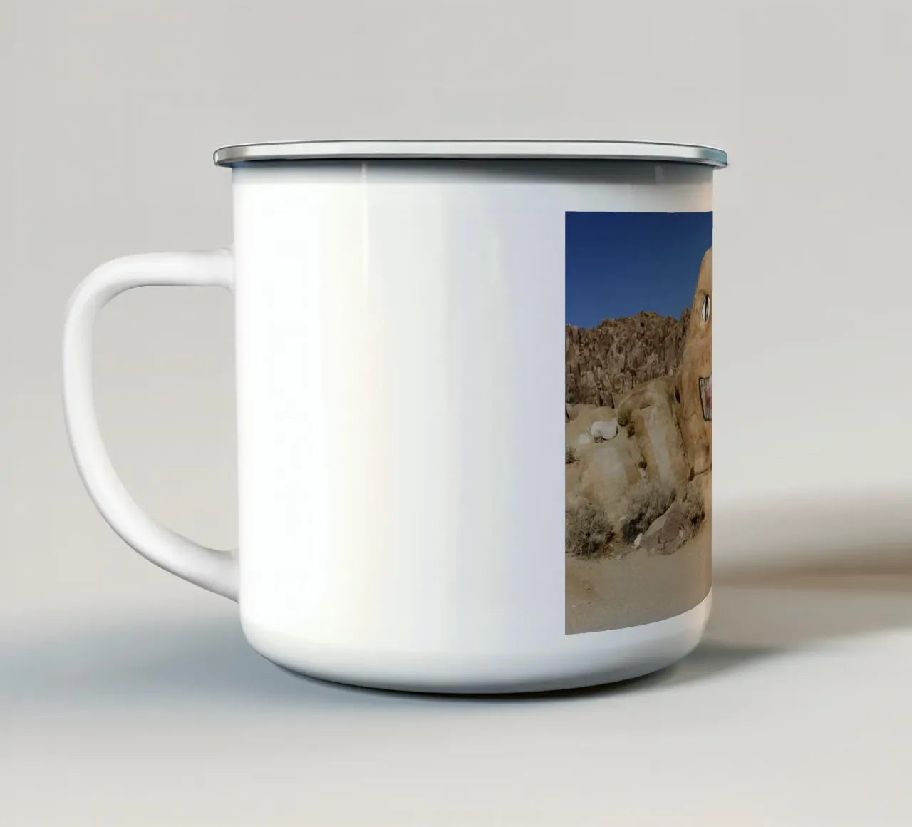 Fan del bacio tazza in smalto da Simon Koy