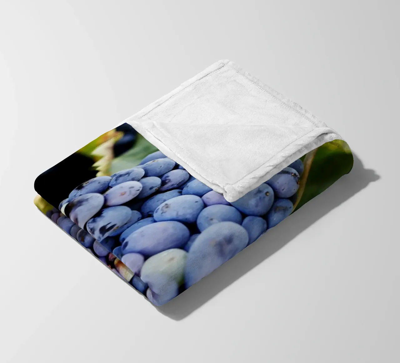 Uva, Provenza coperta in pile da Simon Koy