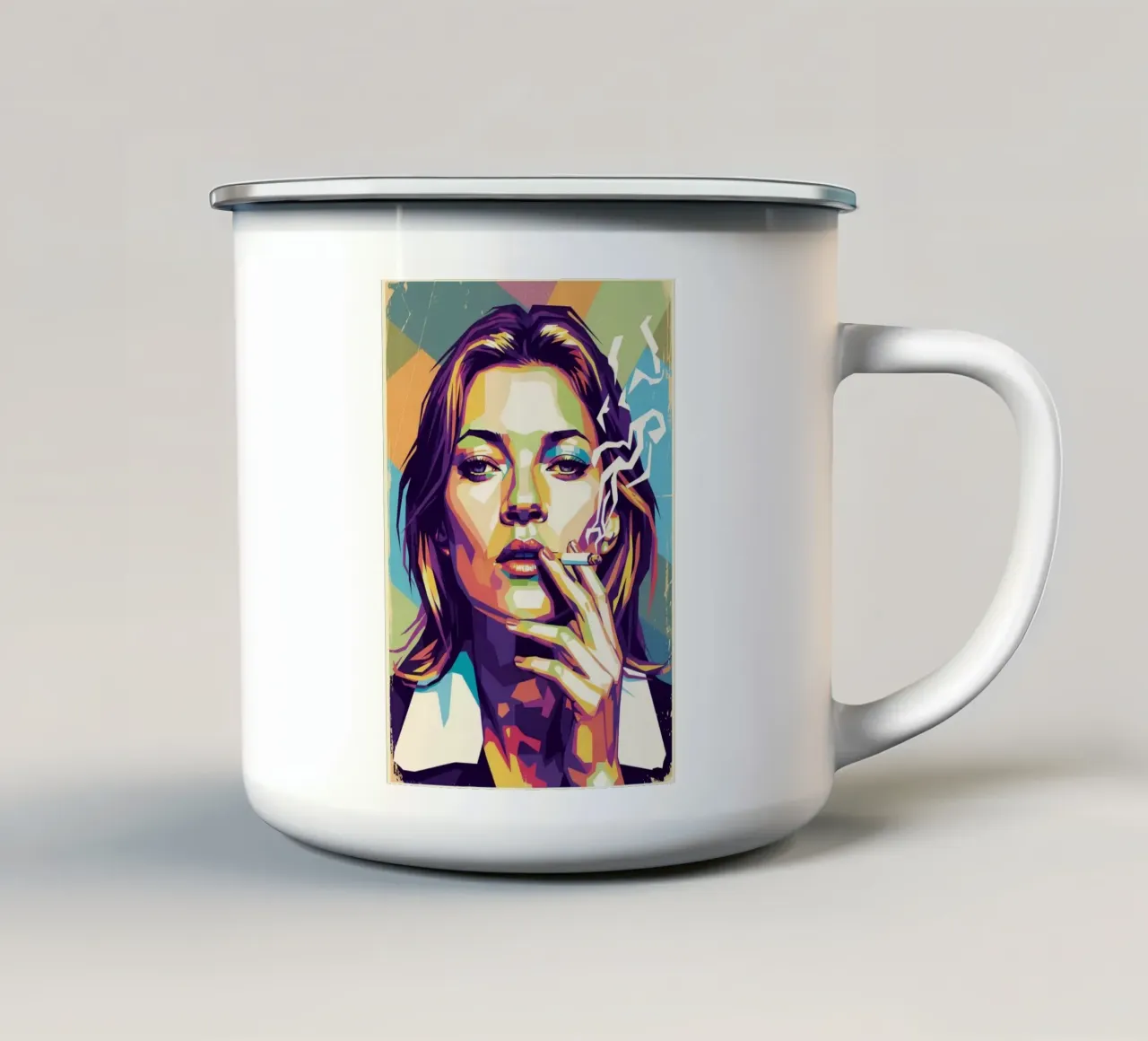 Kate Moss che fuma tazza in smalto da Hantamrata