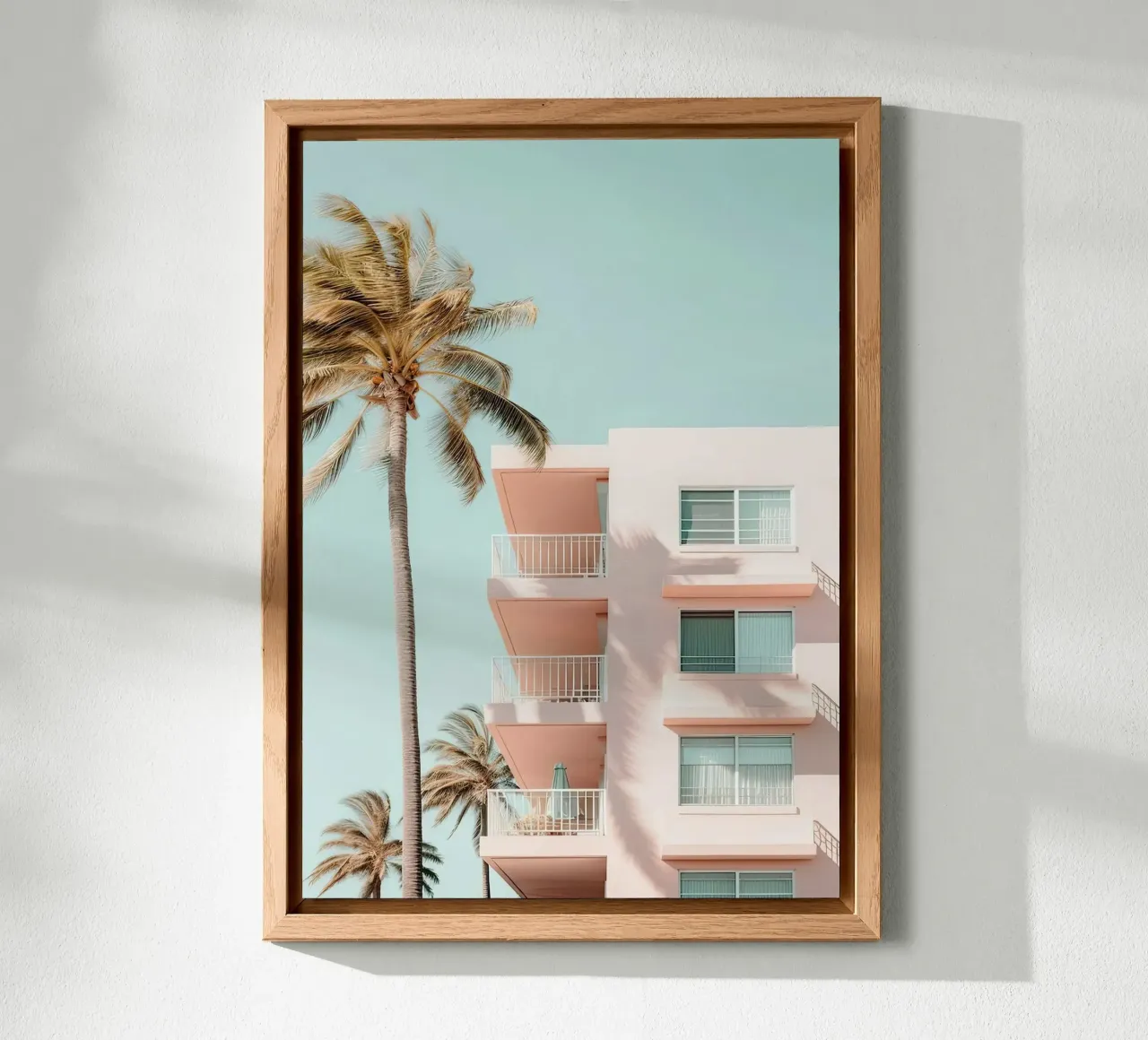 Pastel Pink Building With Palms Summer alluminio dibond da Leonard Barreiro