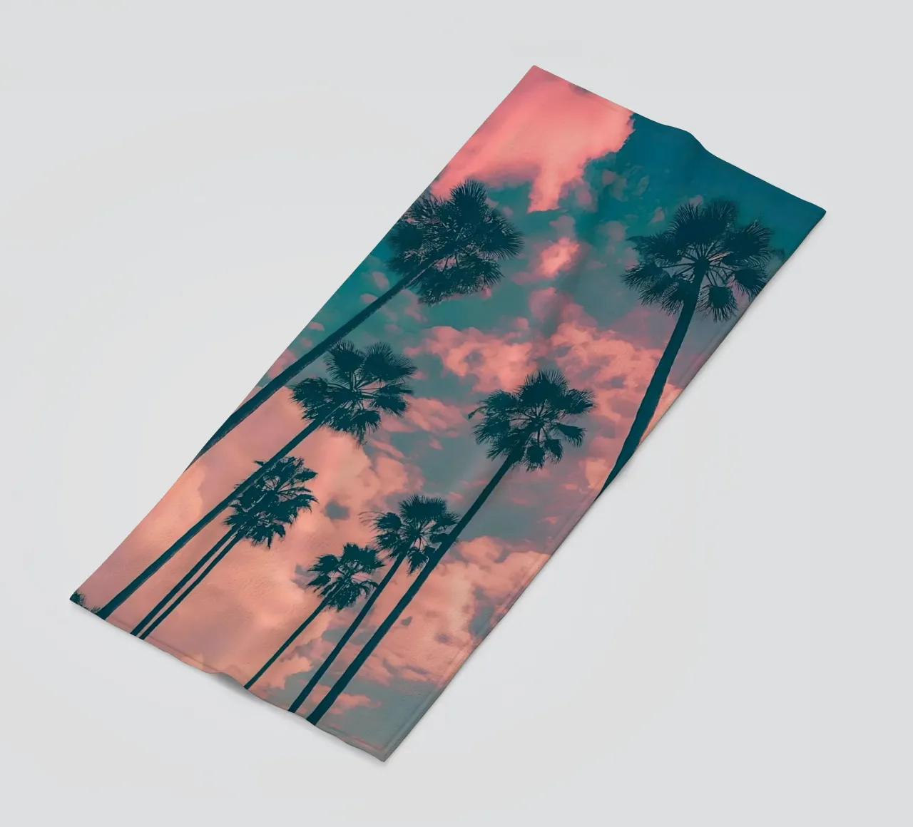 Pink Sky With Palm Trees telo mare da Leonard Barreiro