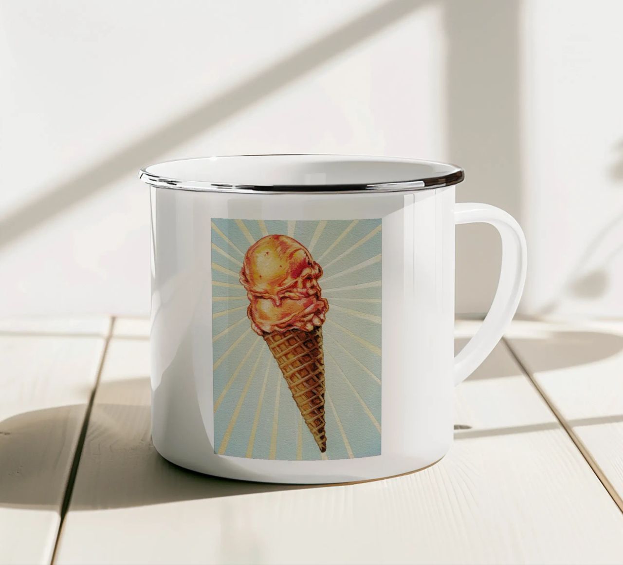 Strawberry Double Scoop tazza in smalto da Kelly Gilleran