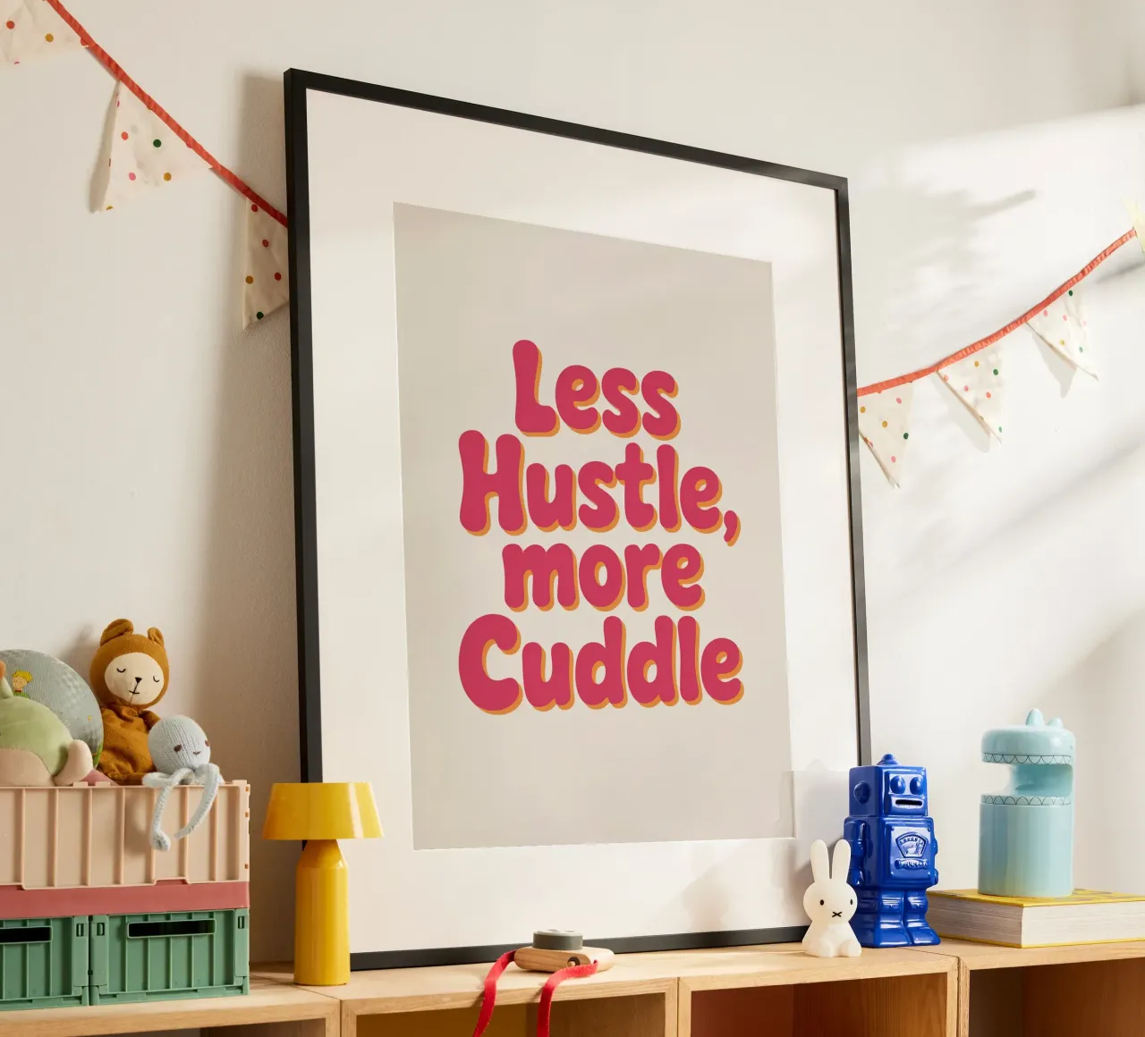 Poster "Less Hustle, More Cuddle" - Tipografia retrò e accogliente carta hahnemühle da logic