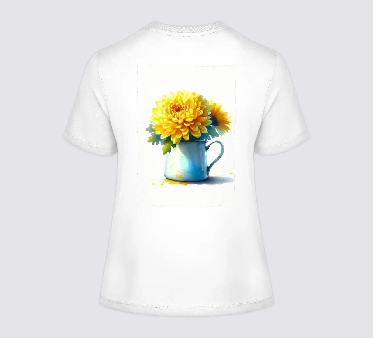 Un seul chrysanthème jaune dans un pichet en émail bleu t-shirt ajusté pour femmes de Bloom And Brush