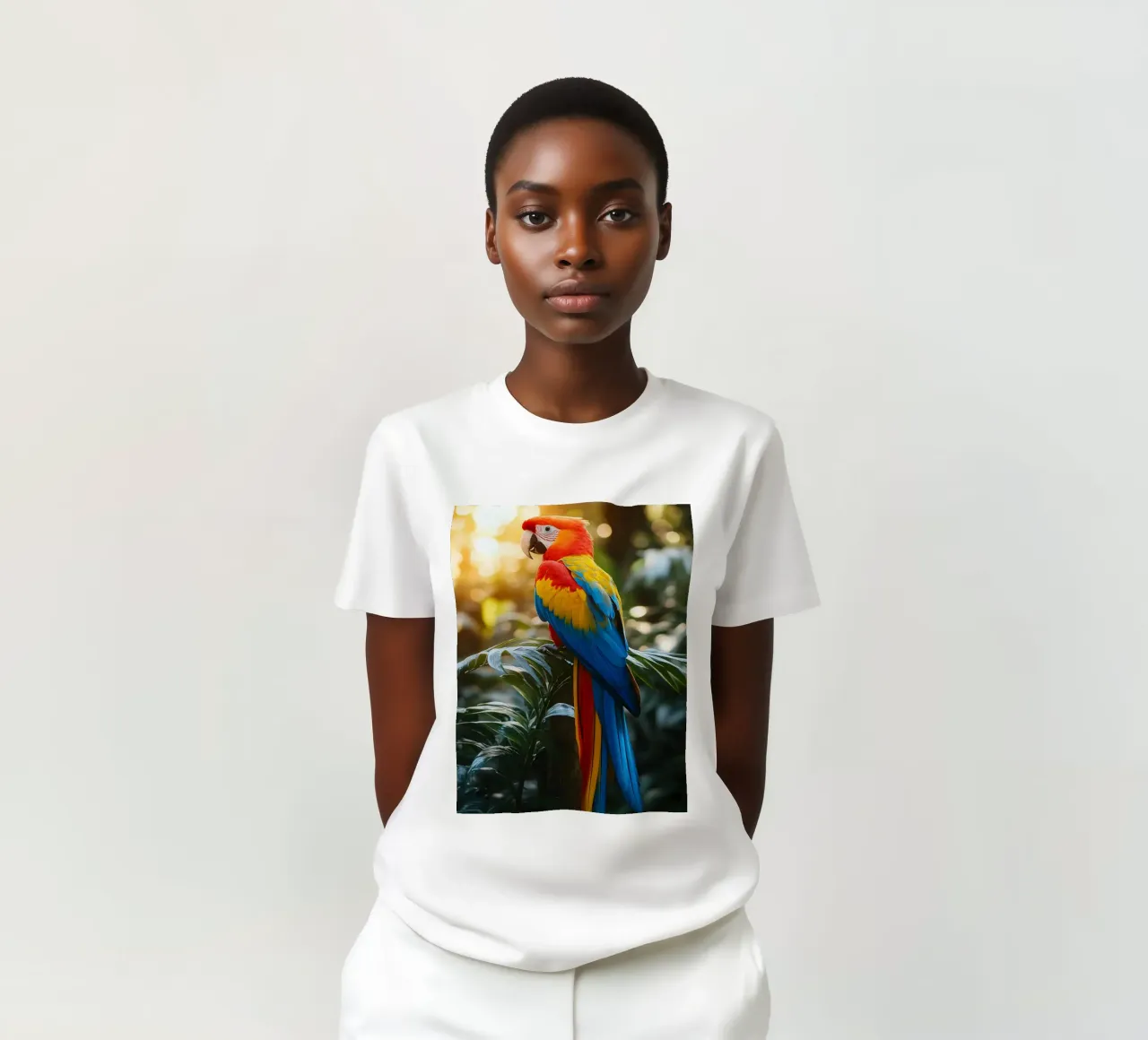 Pappagallo ara colorato appollaiato su un ramo t-shirt da Barbara Wright