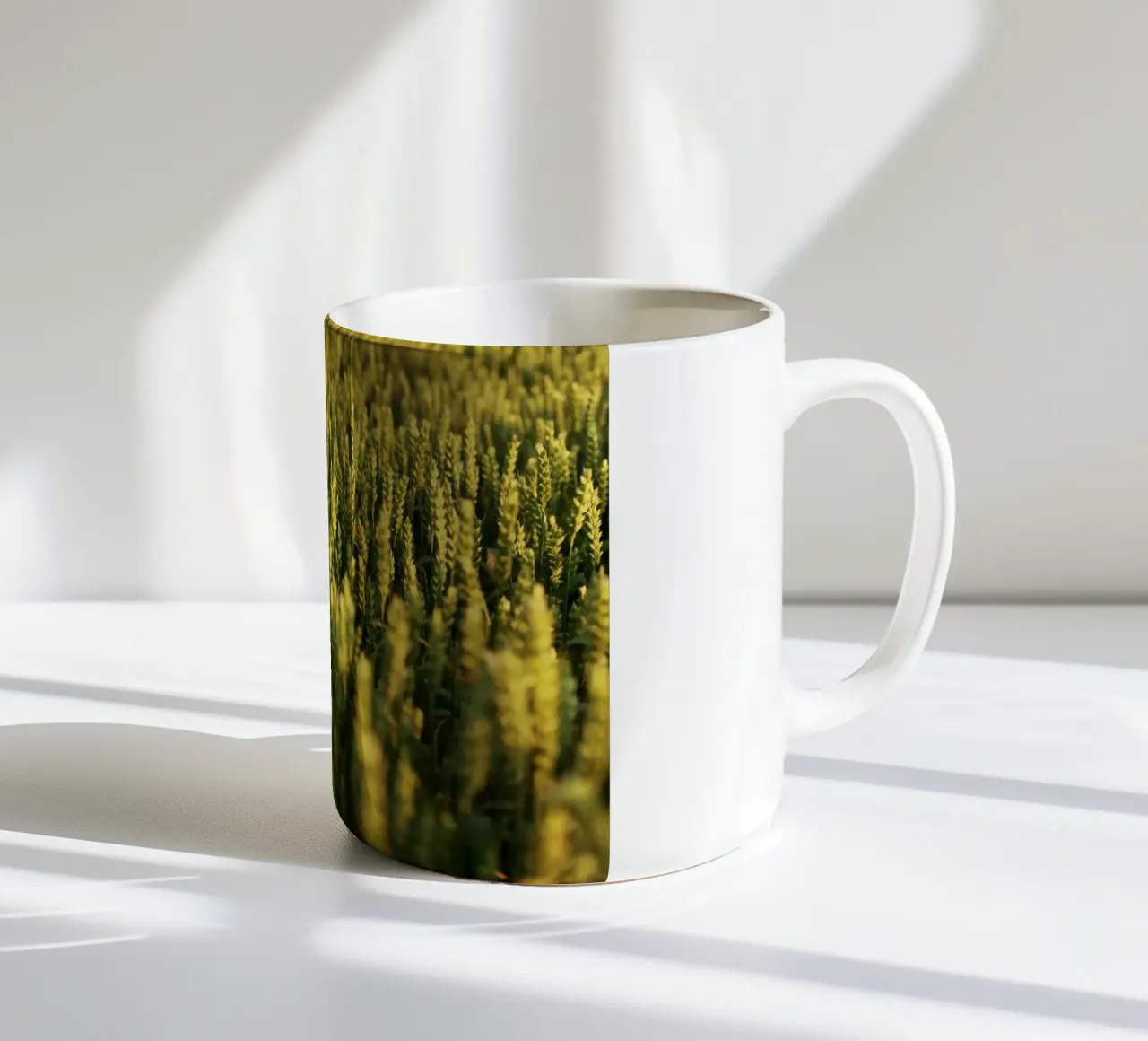 Campo di grano in Baviera tazza in ceramica da Simon Koy
